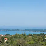Sea View 度假居 *